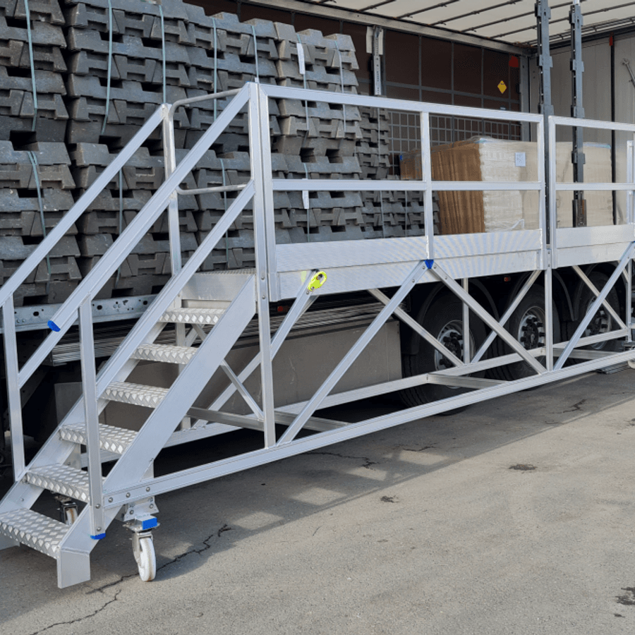 Solide PDD3000 laadplatform bij vrachtwagen